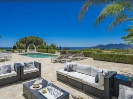 FRGK "Belle villa contemporaine, avec une splendide vue panoramique sur la mer"