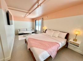 Peninsula Bed & Cocktails