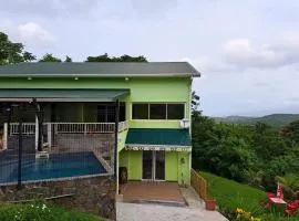 Maison charmante à Rivière-Salée avec piscine privée
