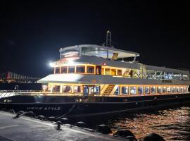 Nox Bosphorus, smeštaj na brodu u İstanbulu