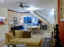 Casa Feliz, pet-friendly hotel in Campeche