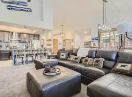 White Wolf #890 - Great Home with Private Outdoor Hot Tub - Shuttle to Slopes