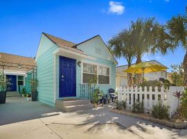Steps to Beach & Downtown! Cozy Beach Bungalow #3, bungalow in Lake Worth