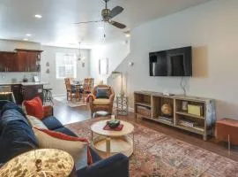 Inviting Flagstaff Condo 3 Mi to Downtown!