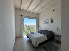 Amplio Departamento con estacionamiento