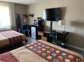 Super 8 by Wyndham, hotel in Alton