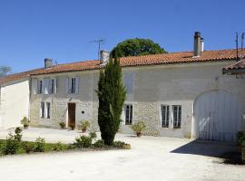 Le Vieux Noyer, lacný hotel v destinácii Réaux