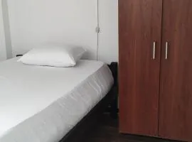 Habitación sencilla y central #6