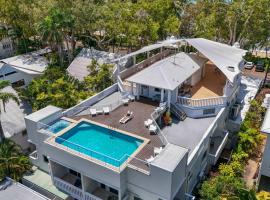 Sarayi Boutique Hotel, lägenhetshotell i Palm Cove