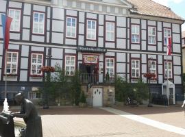 Hotel Ratskeller Lüchow, hotel di Lüchow