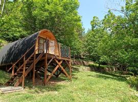Le Temps Suspendu, hotel v destinaci Saint-Pierreville