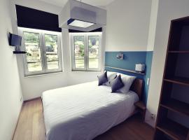 Côté Sax bed and breakfast: Dinant şehrinde bir otel