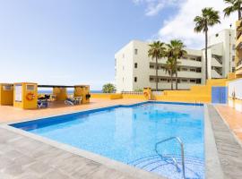 Playa La Arena with pool and privat parking, cheap hotel in Puerto de Santiago