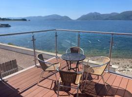 Beach Houses with Hot Tubs, hotel with pools in Glencoe