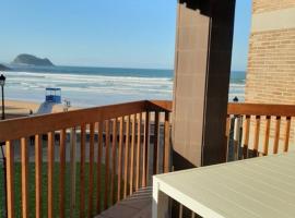 Muskaria Espectacular 1ª Línea Playa-piscina by Egona, hotel in Zarautz