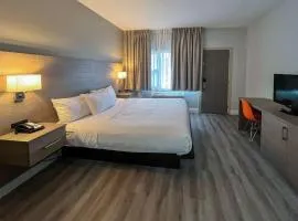 Motel 6 Sault Ste. Marie, ON