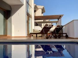 Four Bedroom Atalayas Ii Villa - La Manga Club, medencével rendelkező hotel Atamaríában
