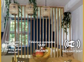 L'Odyssée - parking privé - centre ville, hotel in Troyes