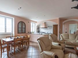 Holiday Home Villa Fontana Vecchia by Interhome, hotel sa parkingom u gradu Villa Viani