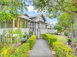 Historic Character-filled Jade Cottage, hotel a Coalfalls