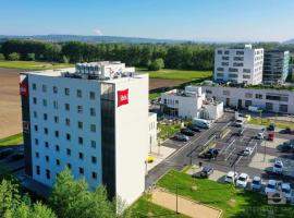 Ibis Bourgoin Jallieu Medipole, hotell i Bourgoin