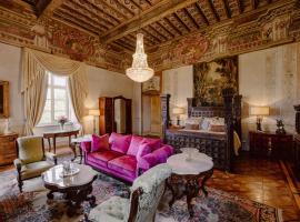 Castello di Casalborgone, hotel Casalborgonéban