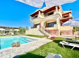 Luxury Villa Makris with private heatable pool