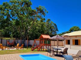 Beleza Rústica Casa de Campo, holiday home in Munhoz