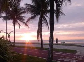 AP Aconchegante a 60 Metros da Praia, vista mar 302