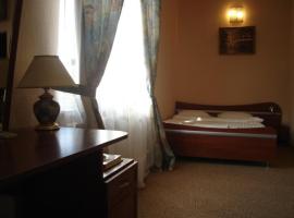 Izumrud, hotel near Uzhhorod International Airport - UDJ, Uzhhorod