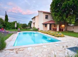Villa Altra, hotel in Krnica