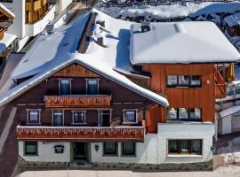 Haus Hubertus, hotel in Wagrain