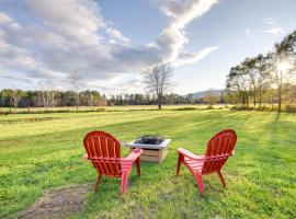 Farmview Duplex about 2 Mi to Newfound Lake!, vila 