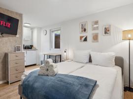 Vorstadtoase - Apartment für 2 Personen mit Smart TV, Parken, eigenen Bad, Netflix - Nähe BER, povoljni hotel u gradu Eichwalde