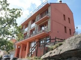 Hoyo de Los Lobos, hotel in Hoyocasero
