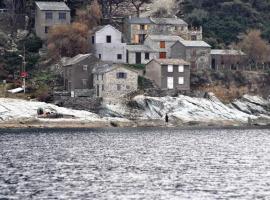 CABANON SEVERIN, hotel in Canari
