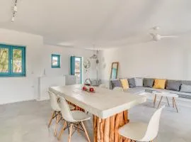 G&K Blue House on Agia Anargyroi Beach, Naousa