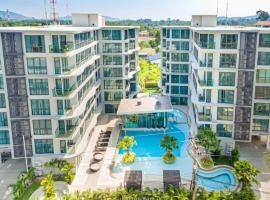 Toppmodern lägenhet i Bang Saray, hotel in Bang Sare