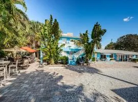 Blue water Beachside rental 5