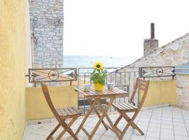 Holiday Home Fisherman, hotel in Umag