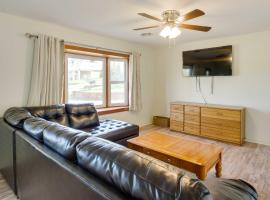 Harrisonburg Family Home with Deck, 4 Mi to Downtown, hotel in Harrisonburg