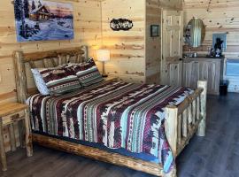 The Gold Mine Hotel Cabins, luxe hotel in Idaho City