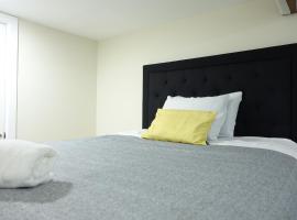 Best Studio To Visit NYC-Hot Tub-Free Parking-EWR Airport, nhà nghỉ dưỡng ở Hillside