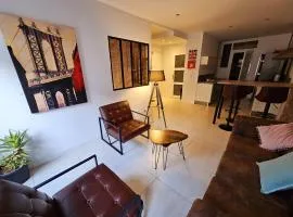 Appartement cosy centre ville proche chantiers navals, calanques, plages