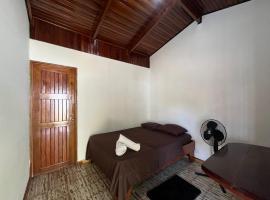 #3 Cabina Rústica para 2 personas en Paquera, capsule hotel in Paquera