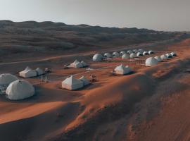 Luxury Desert Camp, hótel í Al Wāşil