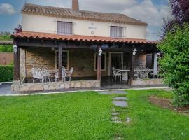 Charming Casa Rural El Pedregal, hotel con estacionamiento en Pozuelo de Tábara