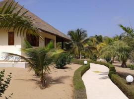 Campement Nyabinghi, hotel v destinaci Abémé