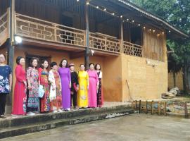 Huy mán homestay, hotell med jacuzzi i Ha Giang