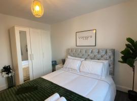 Cosy Apartment Near Bluewater With Private Parking, hotel con parcheggio a Kent